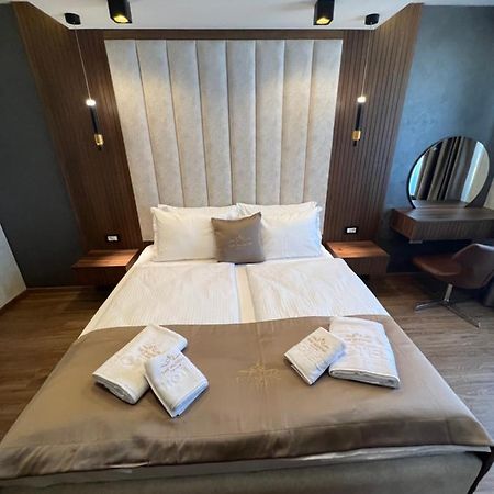 Hotel Palace San Valentino Umag Eksteriør bilde