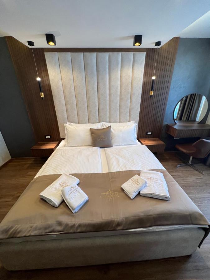 Hotel Palace San Valentino Umag Eksteriør bilde