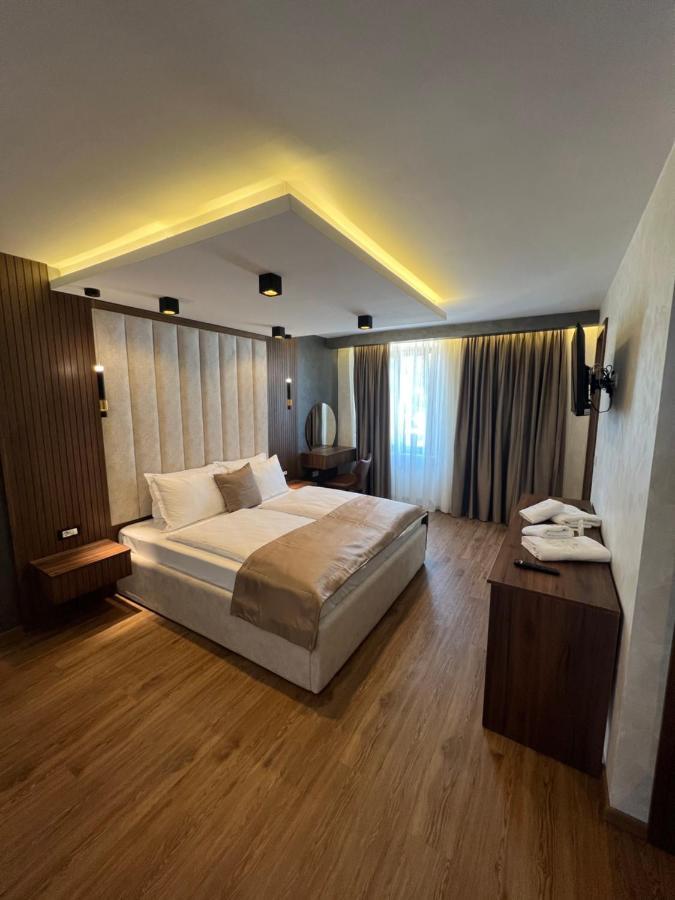Hotel Palace San Valentino Umag Eksteriør bilde